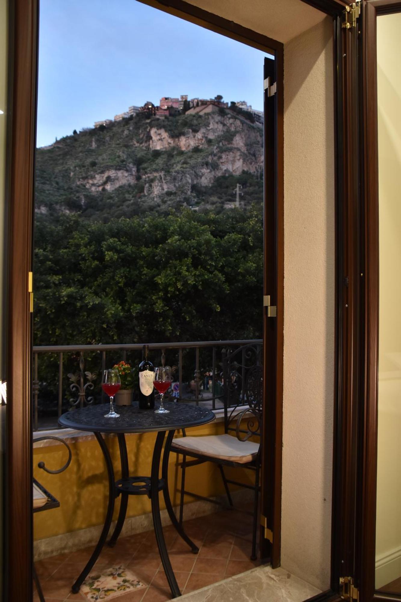 Gloden House Apartments Taormina Exterior photo